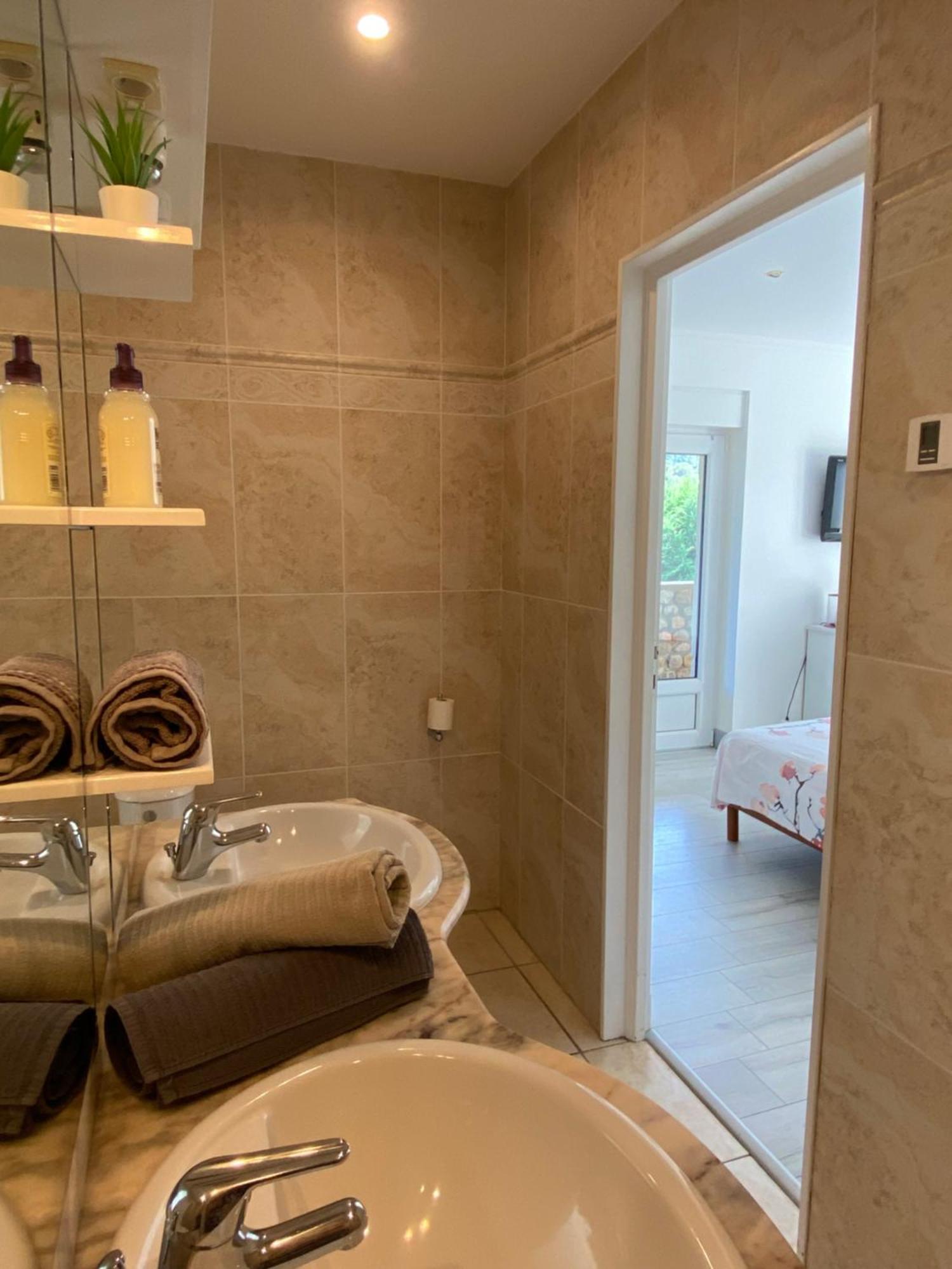 Domaine Les Buis Bed & Breakfast Saint-Fortunat-sur-Eyrieux Ngoại thất bức ảnh